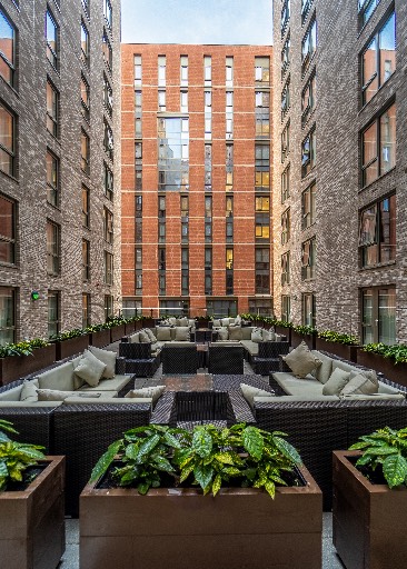 Edificio terraza LIV fachada